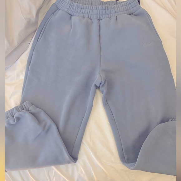 ⭐️ NEW - Comfrt Signature Sweatpants - SOLD OUT! - Picture 3 of 7